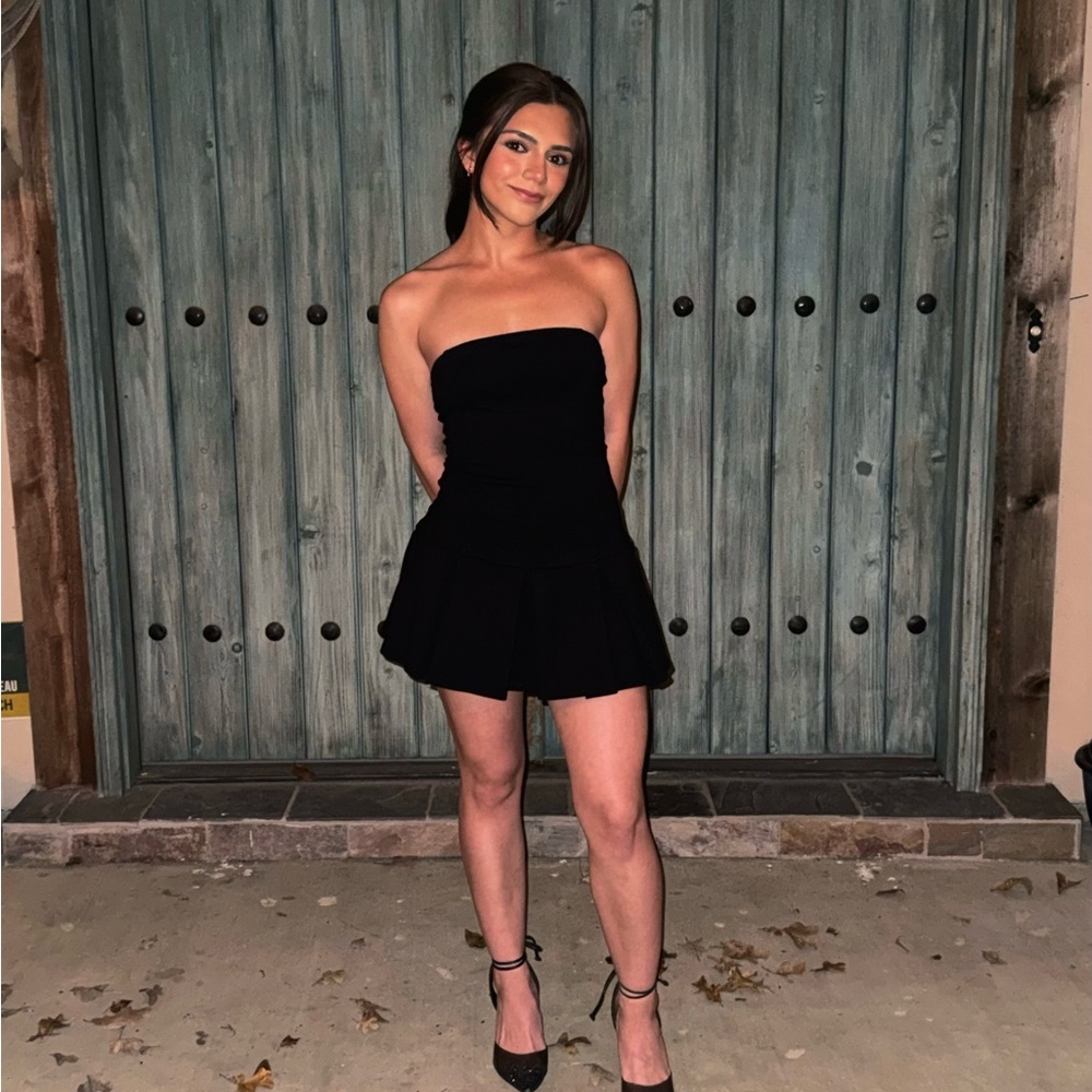 Elegant Black Strapless Dress